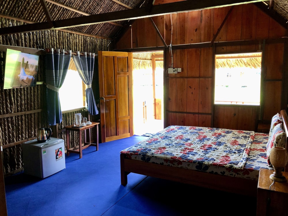 mekong daniel bungalow