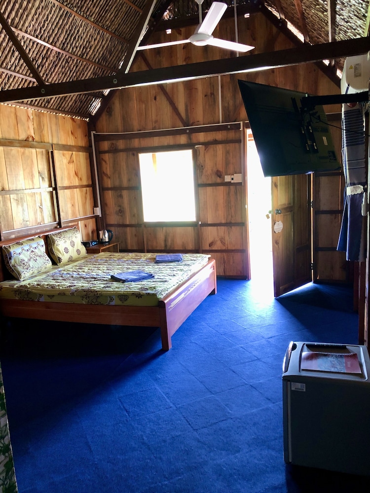 mekong daniel bungalow