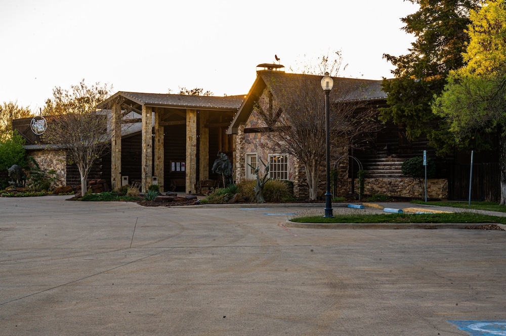 lone star lodge and marina