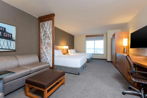 hyatt place flint grand blanc