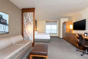 hyatt place flint grand blanc