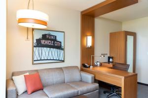 hyatt place flint grand blanc
