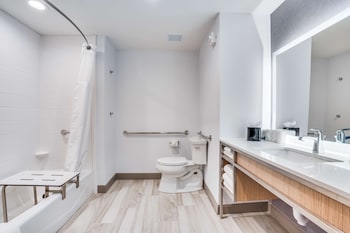 hilton garden inn north dallas central expy