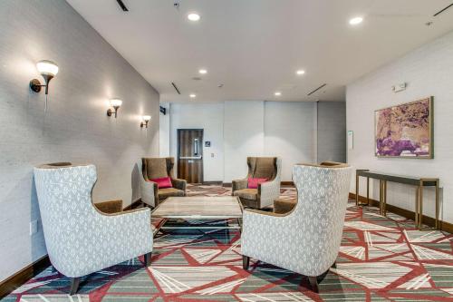 hilton garden inn north dallas central expy