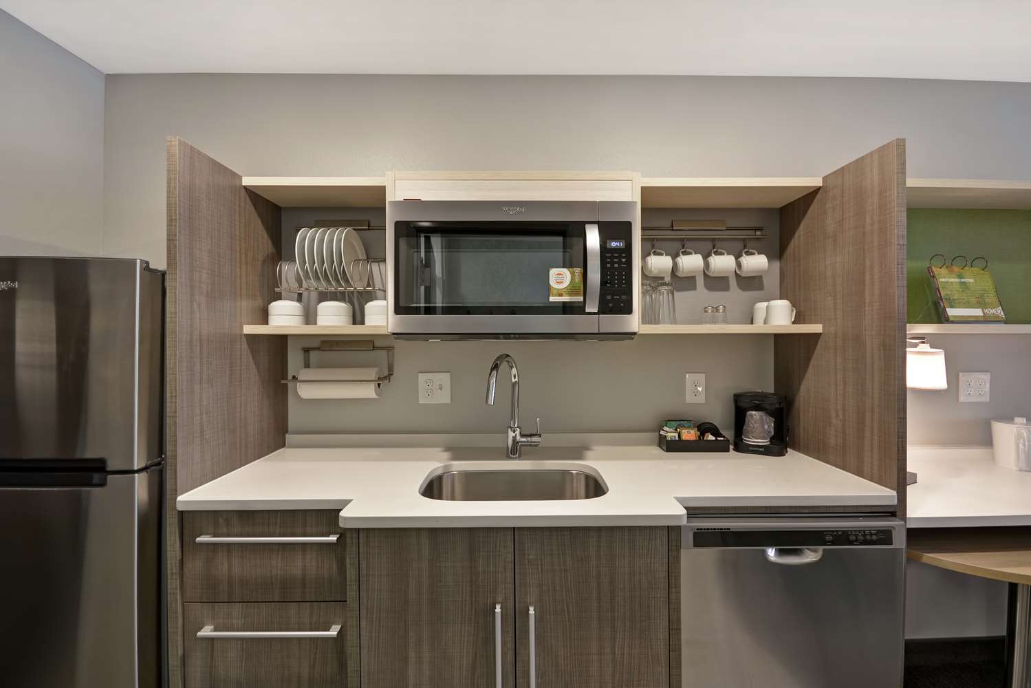 home2 suites by hilton grand rapids north