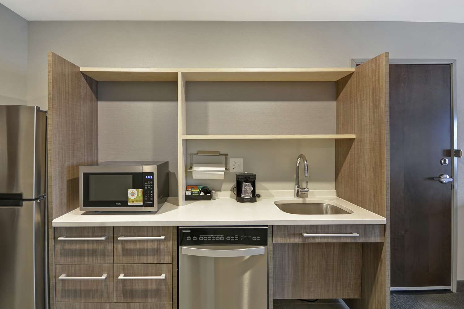 home2 suites by hilton grand rapids north