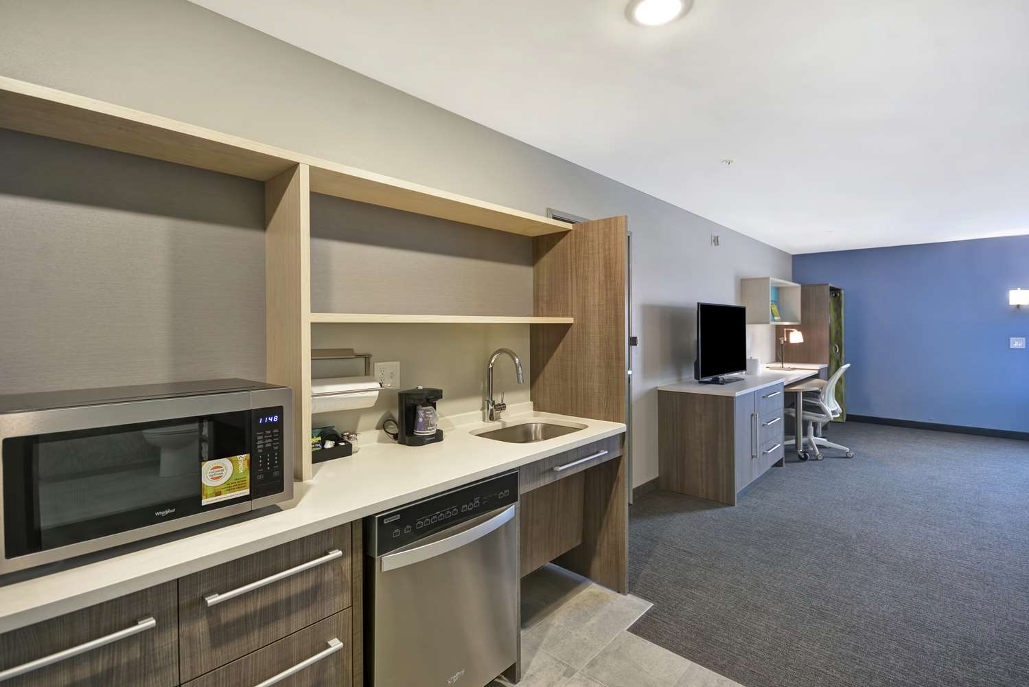 home2 suites by hilton grand rapids north