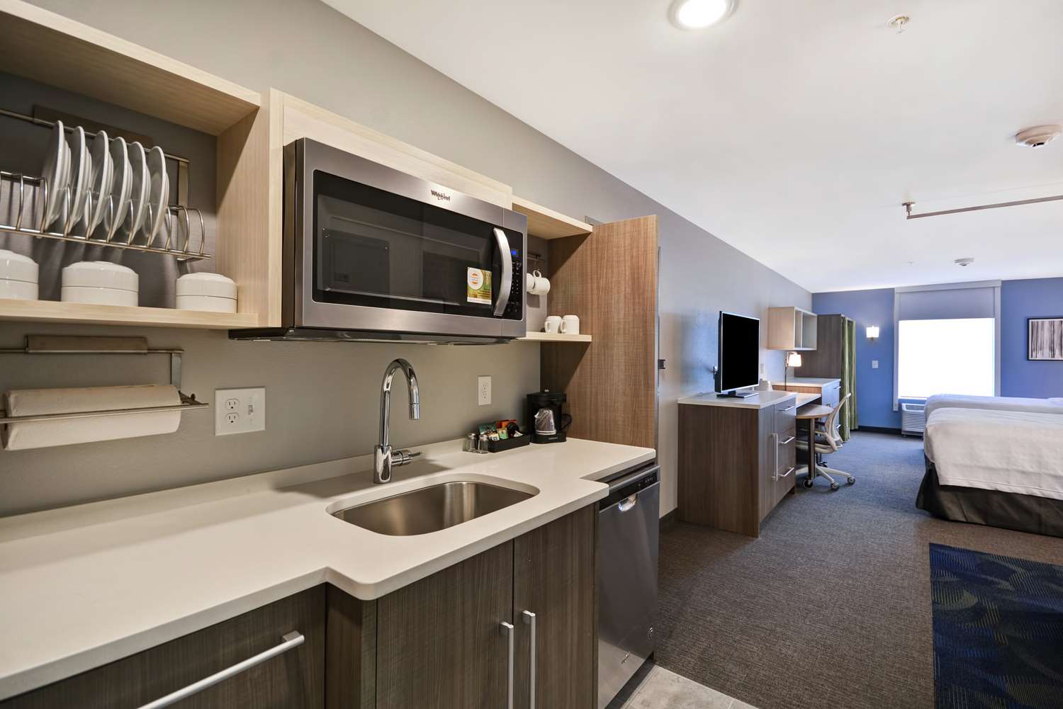 home2 suites by hilton grand rapids north