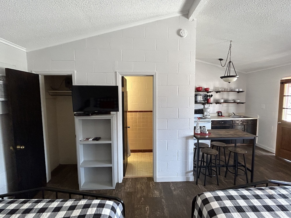 thunderbird resort and event center