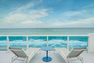 hotel maren fort lauderdale beach curio collection by hilton