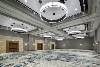 the bevy hotel boerne a doubletree by hilton