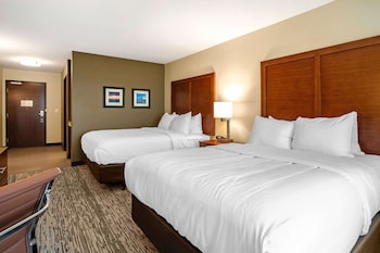 comfort inn and suites ames near isu campus