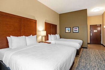 comfort inn and suites ames near isu campus