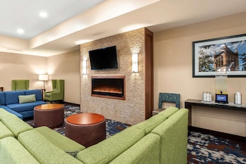 comfort inn and suites ames near isu campus