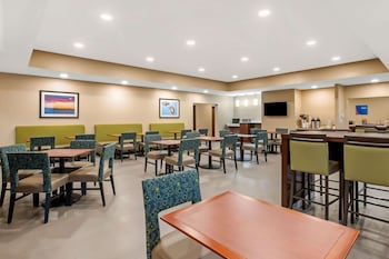comfort inn and suites ames near isu campus