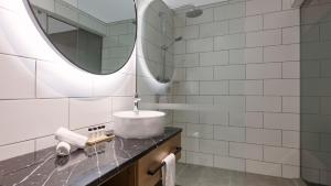 oaks wellington hotel