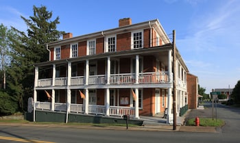 lafayette inn