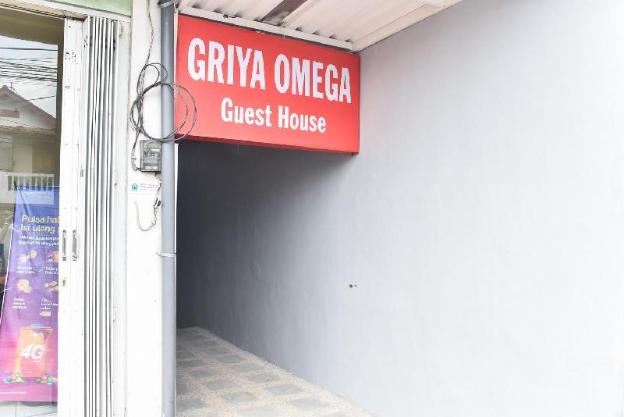 reddoorz plus near malang town square