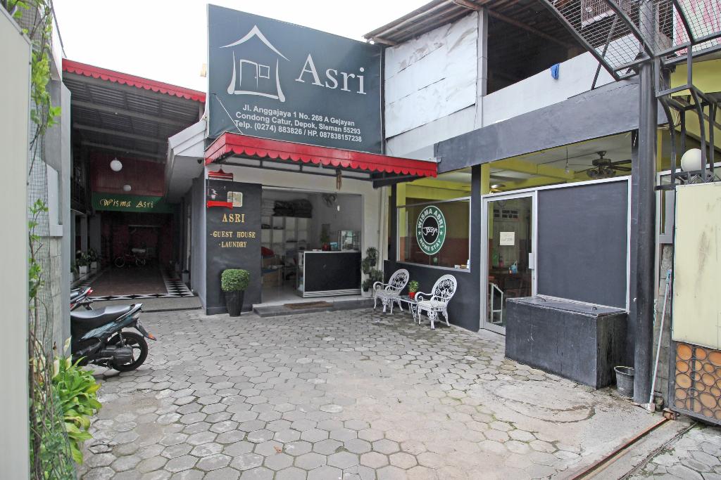 reddoorz near terminal condong catur