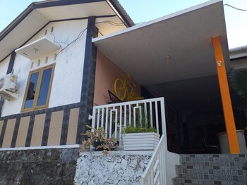 kenangan guest house