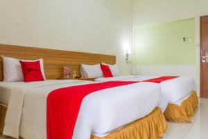 reddoorz plus surapati 2