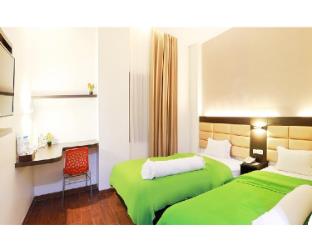 emerald hotel