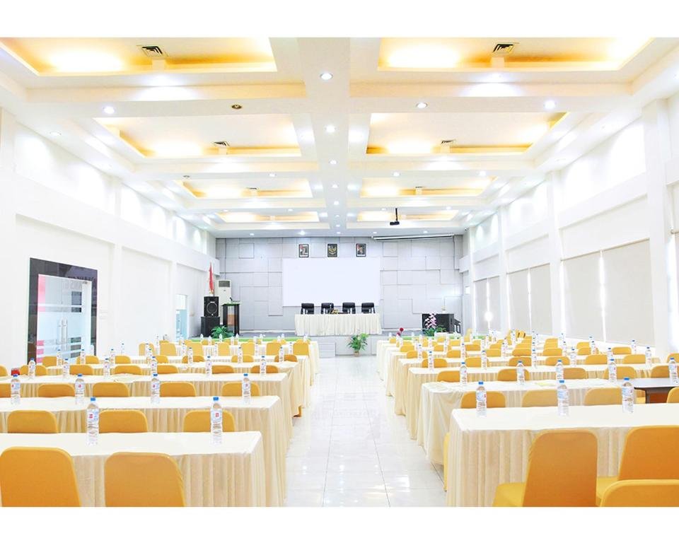 emerald hotel