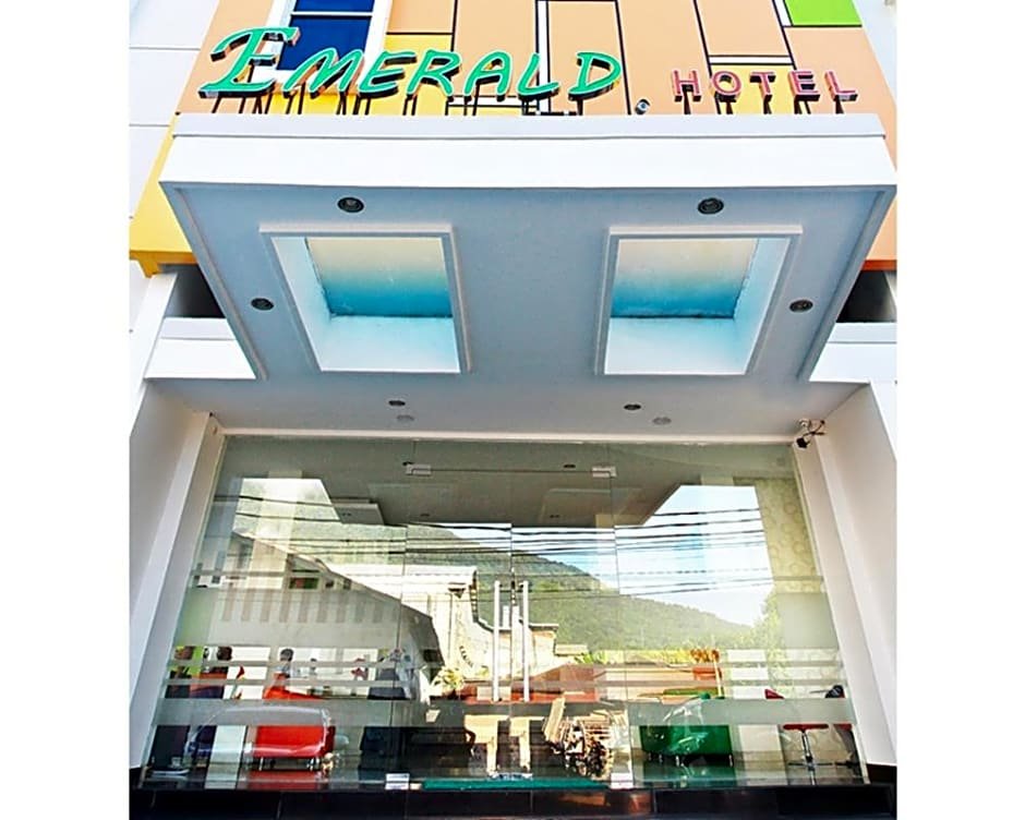 emerald hotel