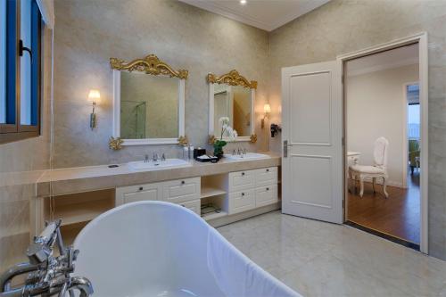 vinpearl discovery sealink nha trang