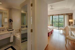 vinpearl discovery sealink nha trang