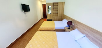 hoang nam hotel cua lo
