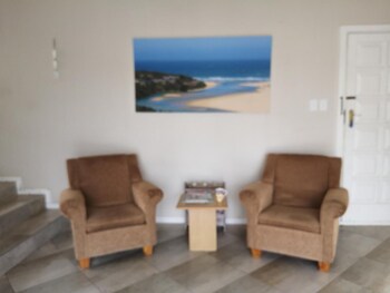 Nahoon Mouth Guest House,Macleantown>>East London,2.5 star