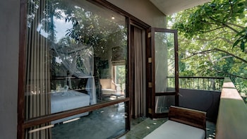 ayur ayur ayurveda retreat