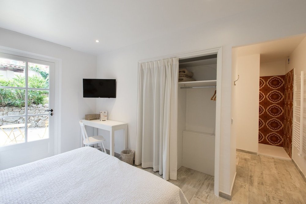 Les Capucines Saint Tropez,Grimaud>>Gassin,4 star