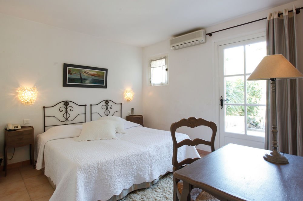 Les Capucines Saint Tropez,Grimaud>>Gassin,4 star