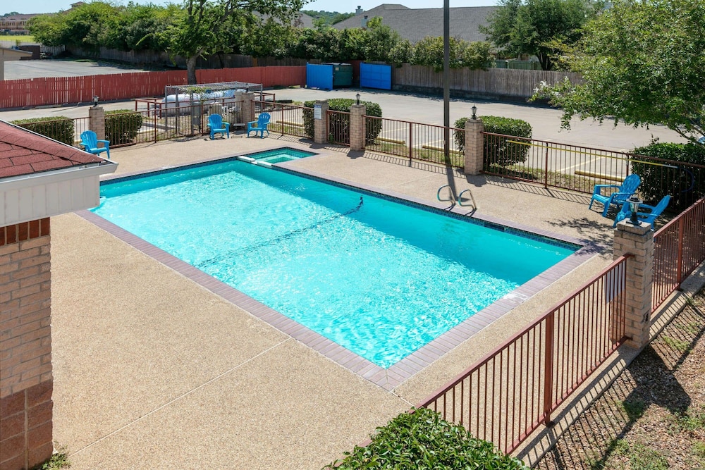 days inn by wyndham granbury