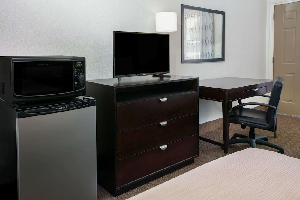 days inn by wyndham granbury