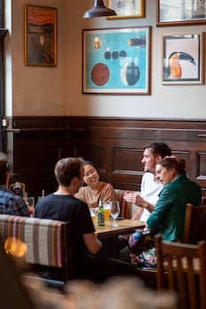 publove the rose and crown