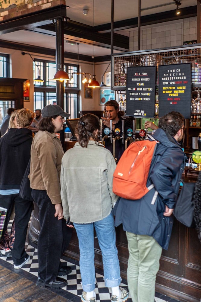 publove the rose and crown