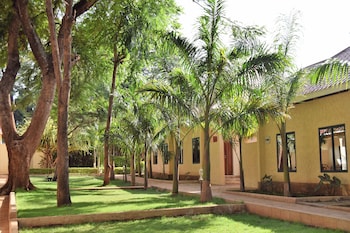 chanya lodge