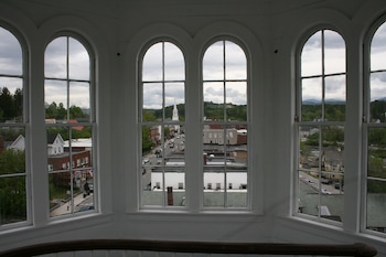 Thayers Inn,Grafton>>Berlin,3 star