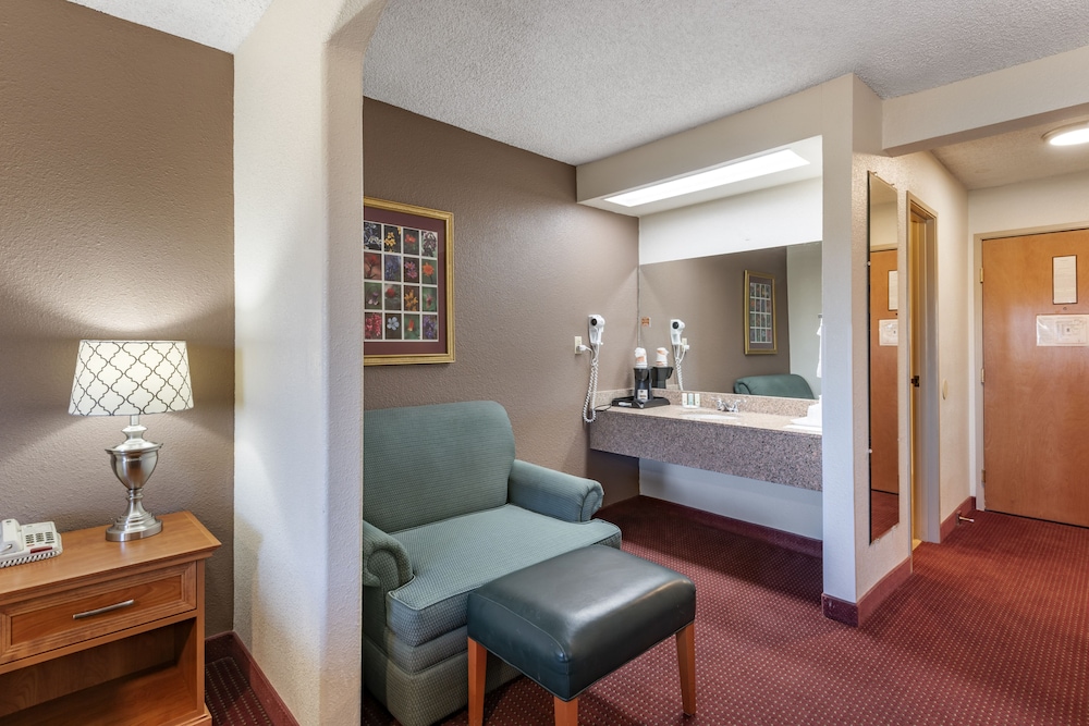 quality inn grand junction near university