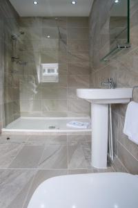 the castle collection 42 castle street