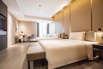 atour hotel wuhan donghu yuejiazui
