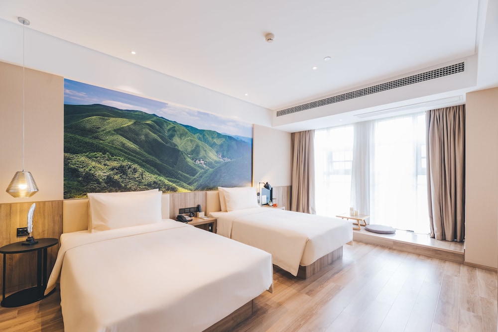 atour hotel wuhan donghu yuejiazui
