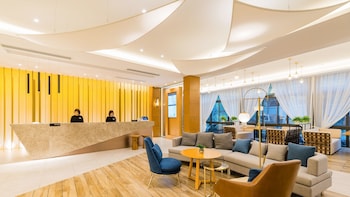 atour hotel wuhan donghu yuejiazui