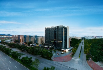 homewise hotel