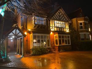 Chester Court Hotel,Derbyshire>>Cheshire West And Chester,3 star