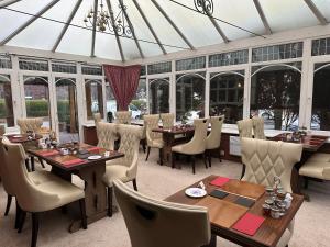 Chester Court Hotel,Derbyshire>>Cheshire West And Chester,3 star