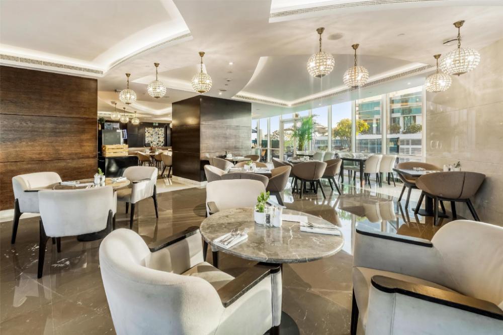 radisson blu hotel dubai canal view